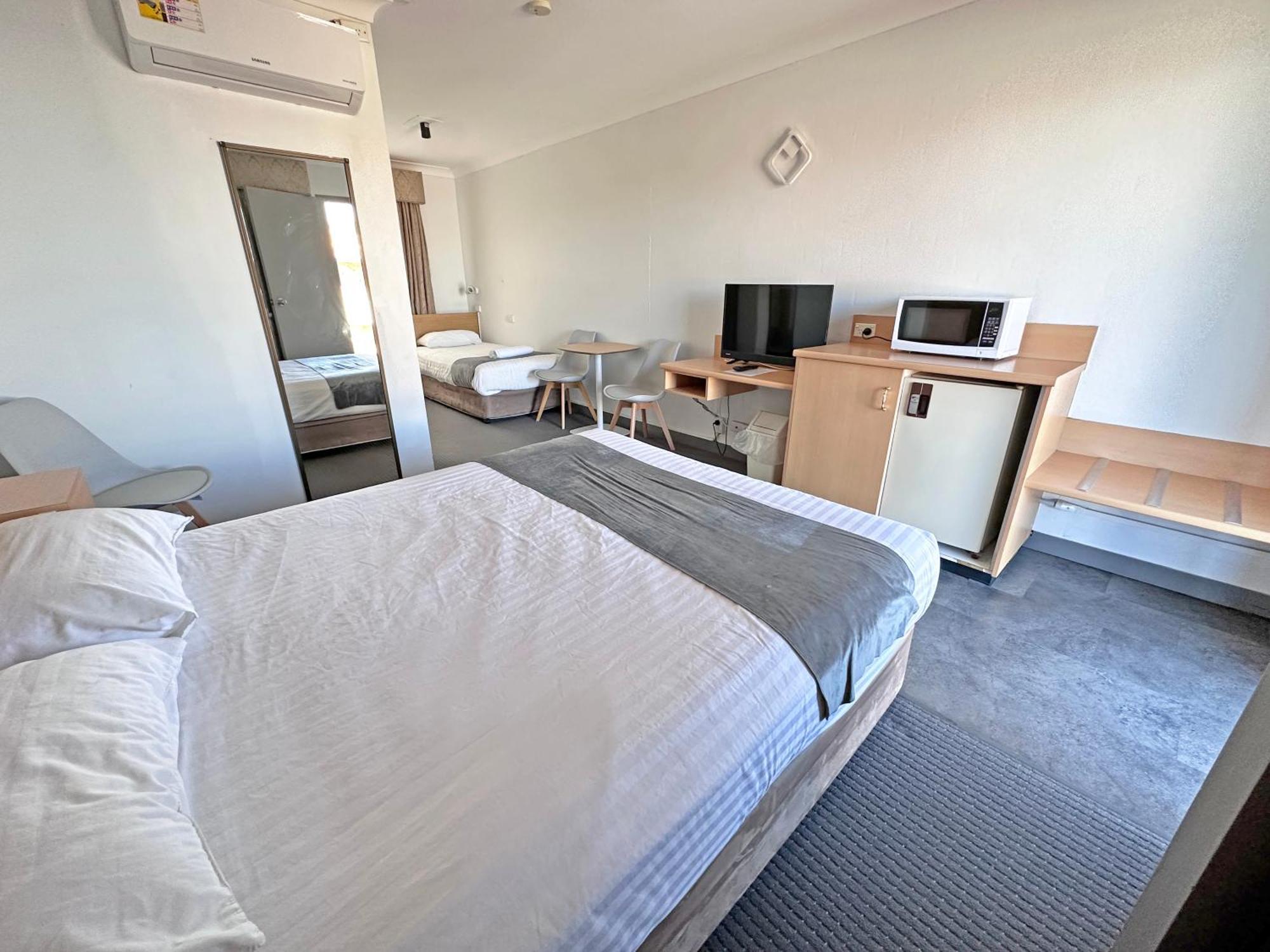 Spa Village Travel Inn Moree Bilik gambar